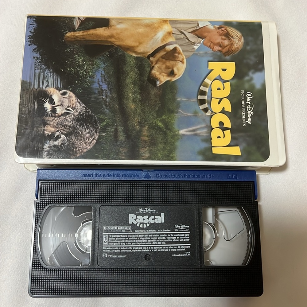 Walt Disney Rascal VHS Movie - Picture 4 of 4
